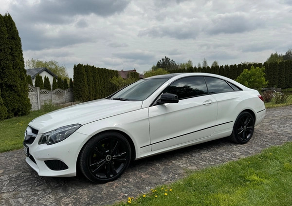 Mercedes-Benz Klasa E cena 99000 przebieg: 181401, rok produkcji 2015 z Włocławek małe 742